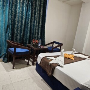 c6ee2a94-df3d-475a-9b91-b4b80fd57366